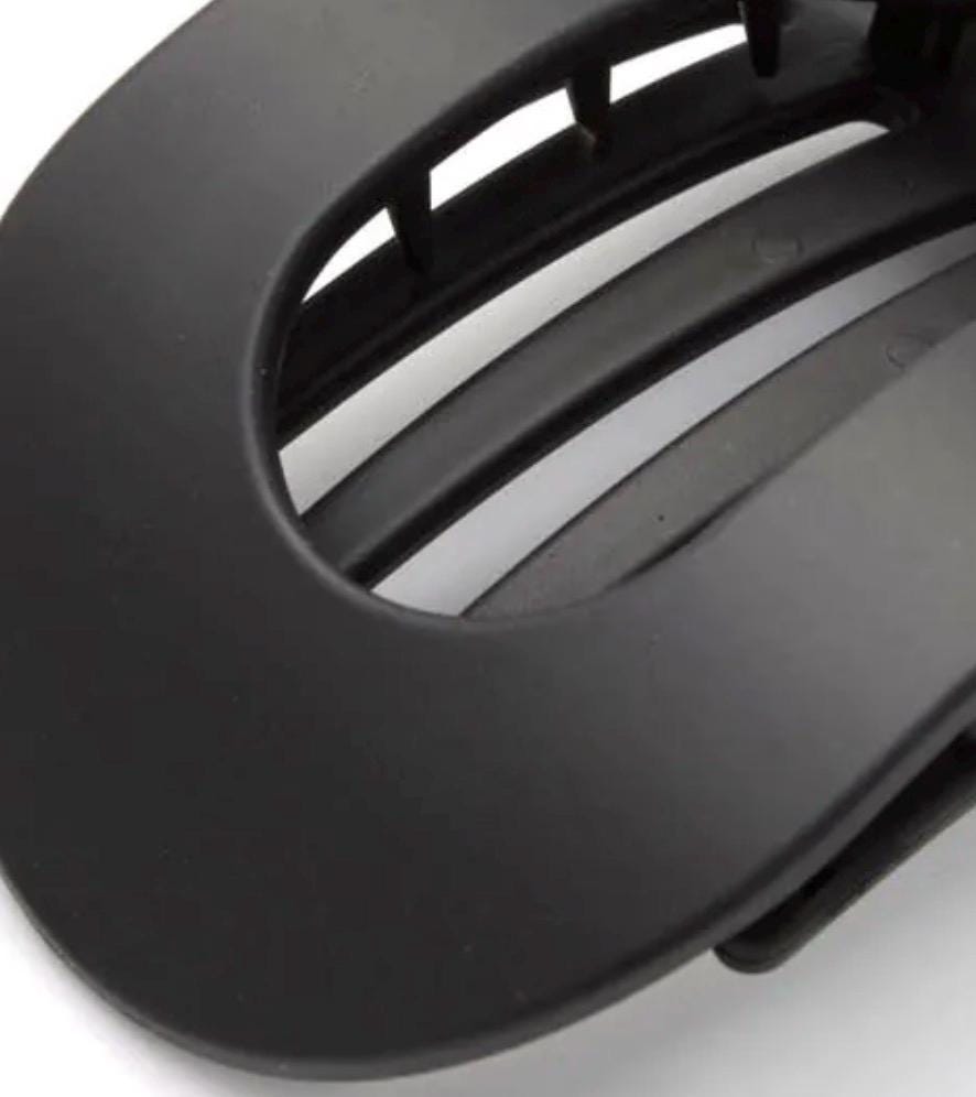 The New Flat -The Only Claw You’ll Ever Need | Large Hair Claw Clip 8.5cm | Tortoiseshell Black Cream | Strong Hold Everyday Clip